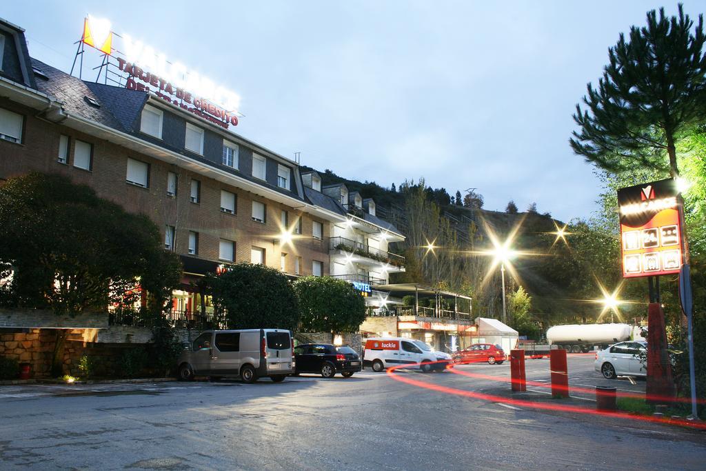 Hotel Valcarce Camino De Santiago La Portela de Valcarce Extérieur photo